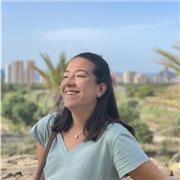 Profesora que imparte clases a niños/as de entre 4-12 años. En ocasiones también ESO Imparto todas las materias aunque mi especialidad es la de inglés. Posible desplazamiento al domicilio